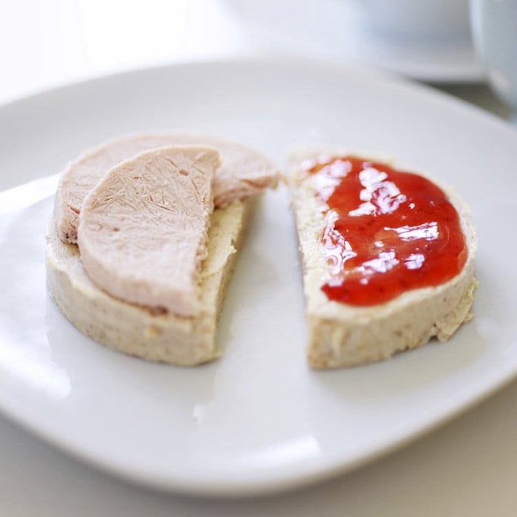 Myk/moset brød (50g)  1kg