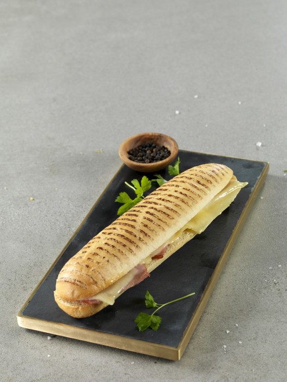 Panini med ost og skinke 180g