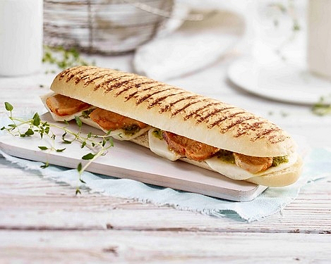 Panini chicken mozzarella & pesto   20x194g
