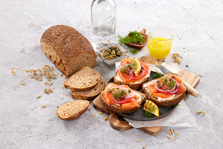 Grovbrød havre chiafrø tin server   9x700g