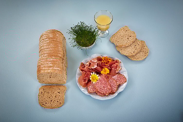 Skåret grovt bondebrød  9x750g