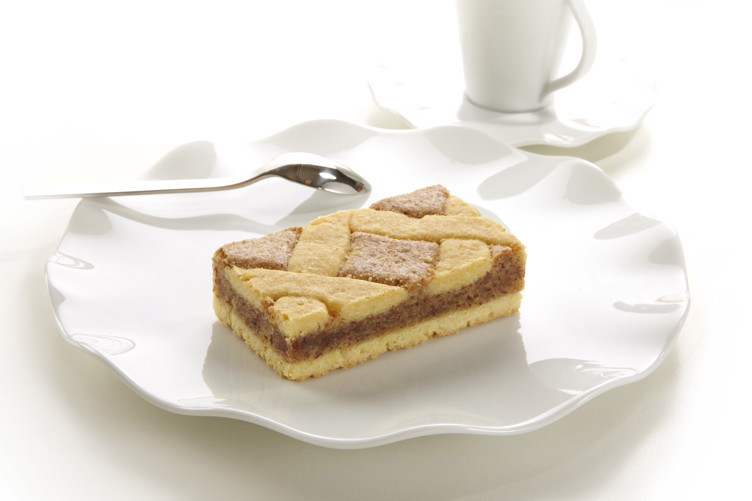 Fyrstekake (almond cake) 21 slices  1900g