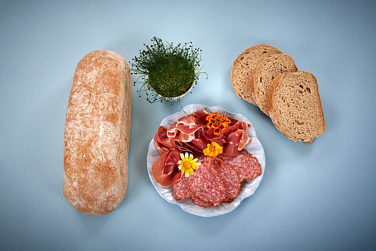Grovt bondebrød tin server  9x750g