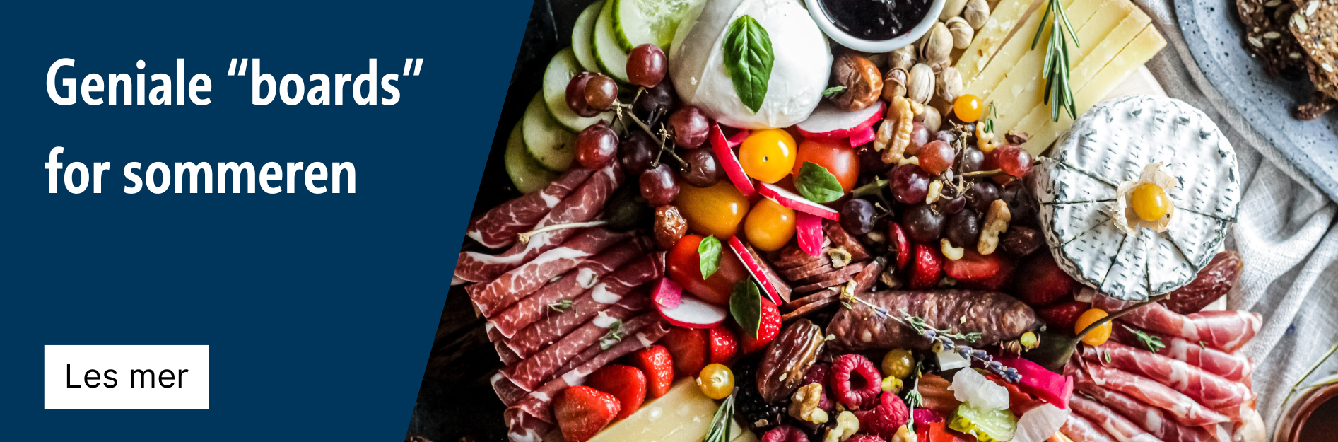 Stort fat med spekemat og fargerik sommermat