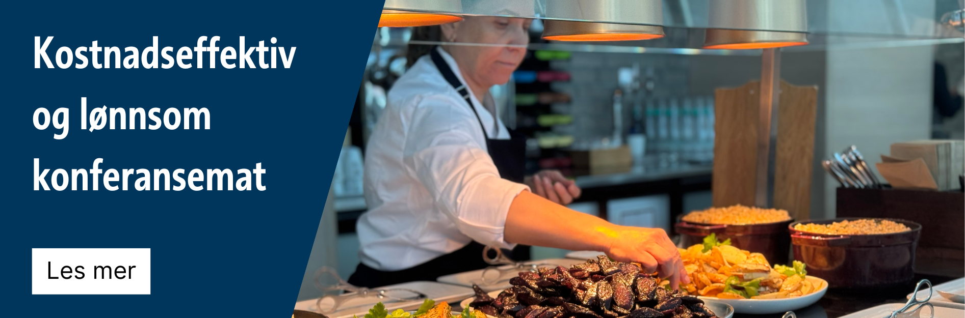 Kokk som justerer buffeten