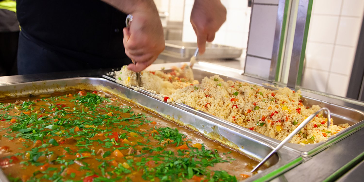 Smart kantinedrift: 5 retter som gir mye mat for pengene